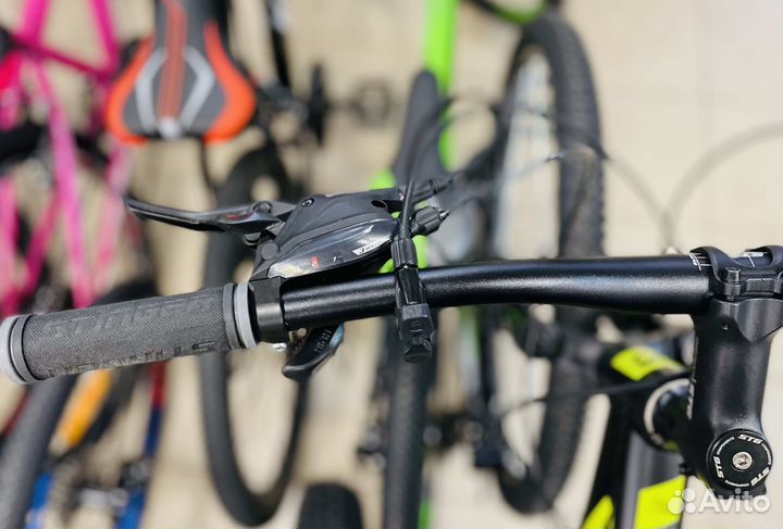 Горный велосипед Stinger Graphite Pro 29