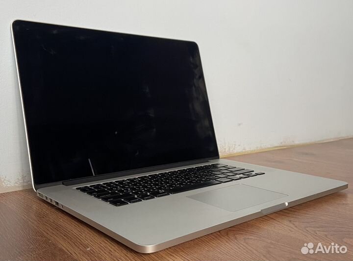 Продам MacBook Pro 15 2012 года на запчасти