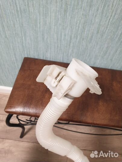 Заливная горловина омывателя Volkswagen Tiguan 2