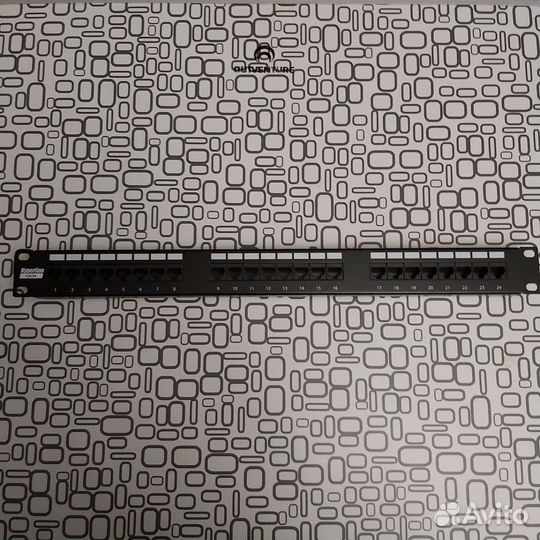 Патч-панель cat.5e 24 порта RJ45 UTP Hyperline