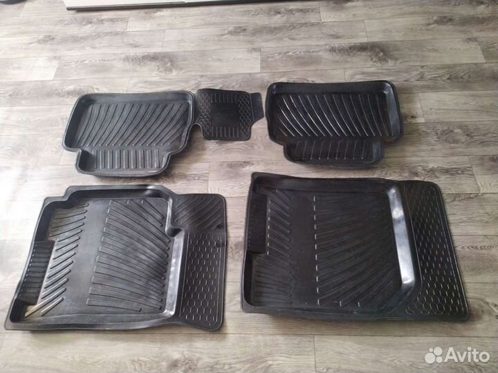 Автомобильные коврики бу резиновые