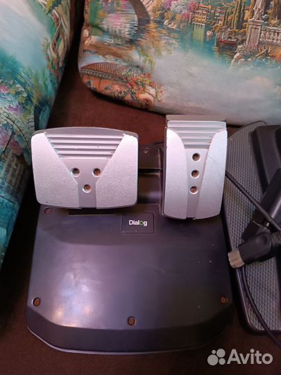 Игровой руль dialog