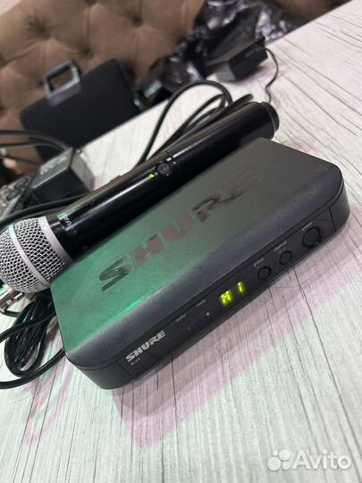 Радиомикрофон Shure PG58