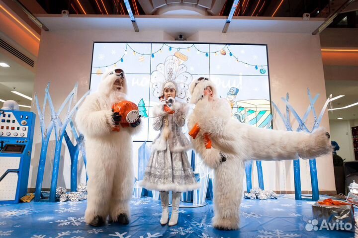 Поздравление Деда Мороза и Снегурочки