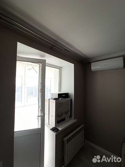 Мастер на час. Установка карнизов,кронштейнов