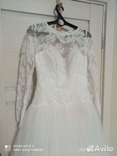 Свадебное платье