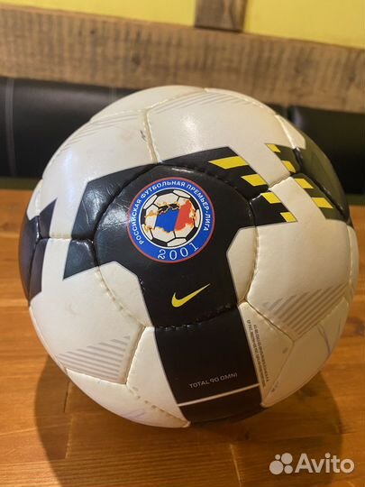 Футбольный мяч nike total 90 omni