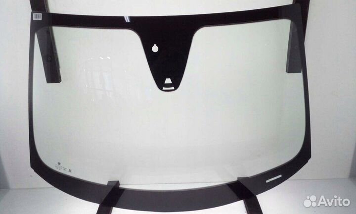Лобовое стекло на Fiat 500L 2012