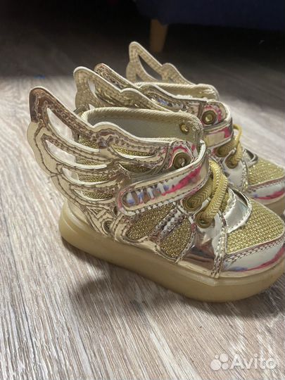 Кроссовки для девочки 21 размер