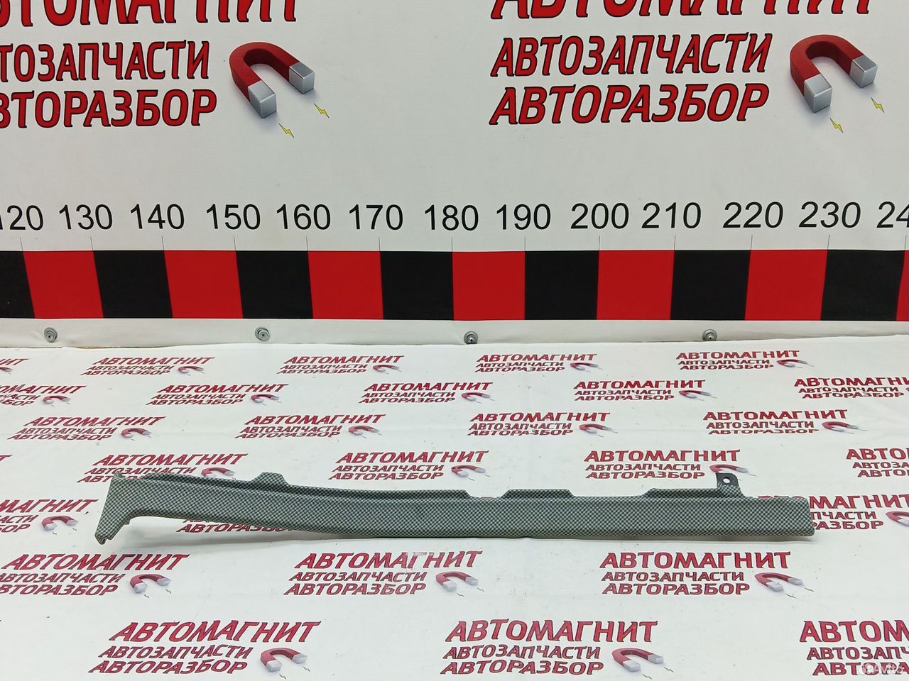 Декоративная накладка торпеды Zeekr 001