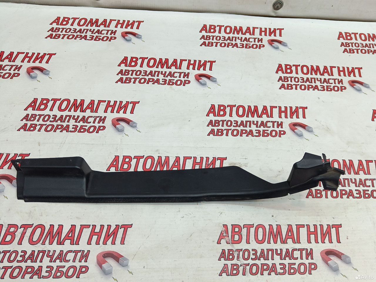 Накладка подкапотная левая Zeekr 001