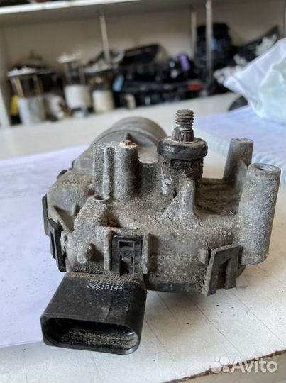 Моторчик стеклоочистителя передний Focus II 2005-2