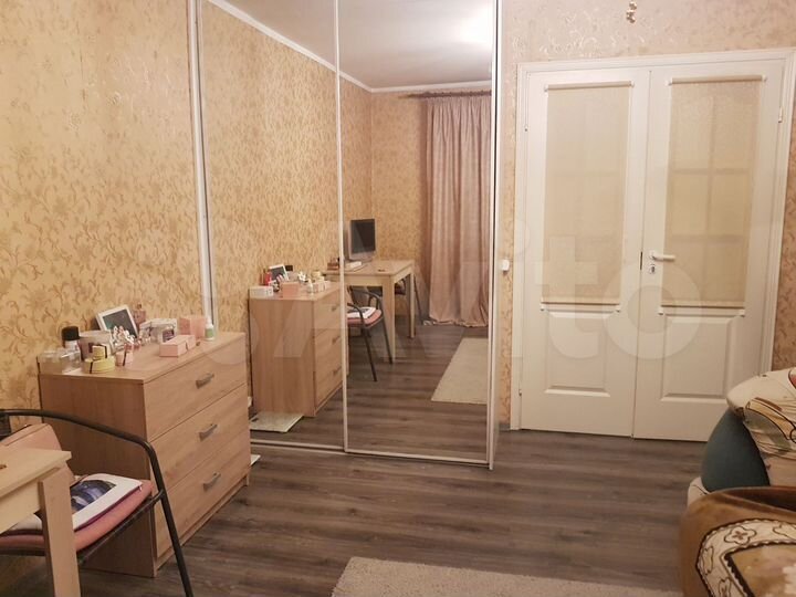 Комната 17 м² в 3-к., 1/14 эт.