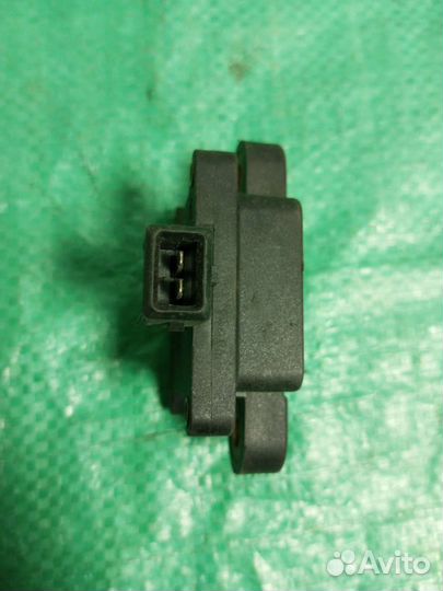 Датчик ускорения audi 443907388