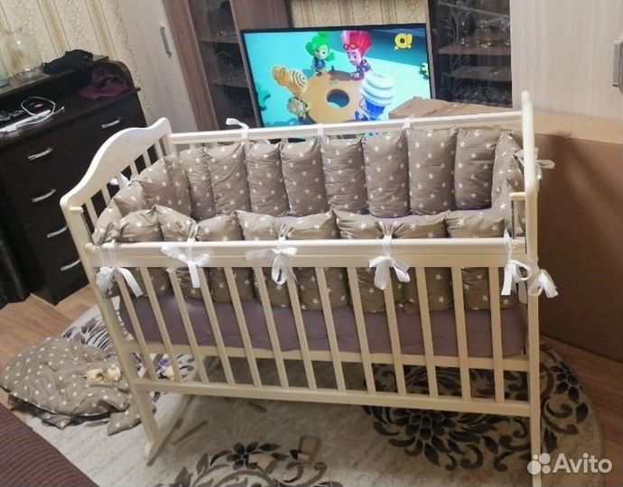 Детская кроватка