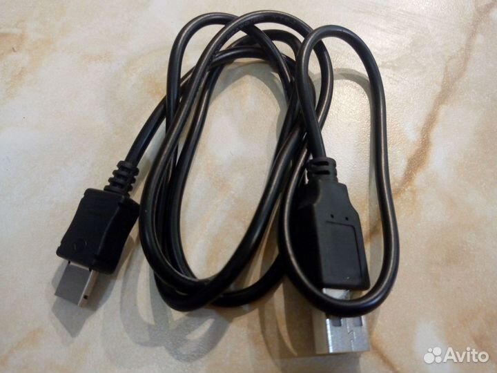 Кабель для сотового телефона