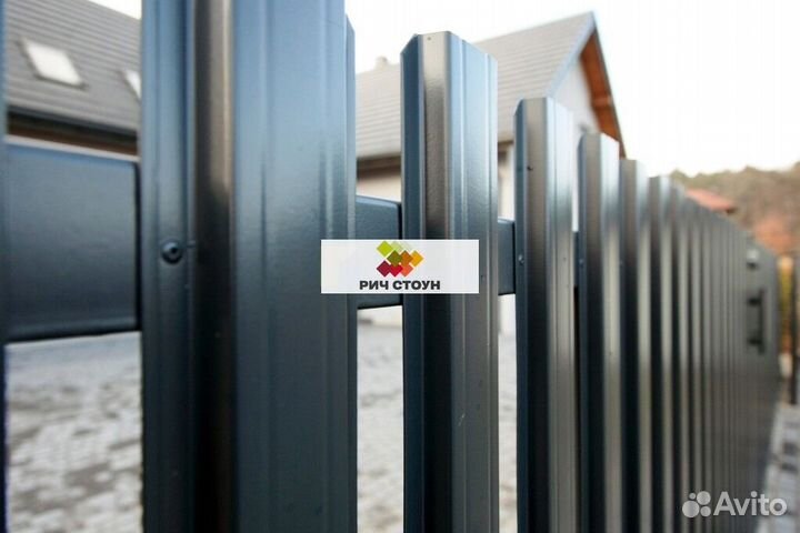 Забор из евроштакетника