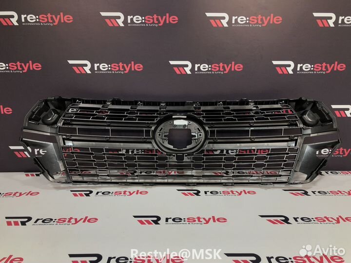 Решетка радиатора Land Cruiser 200 с16г