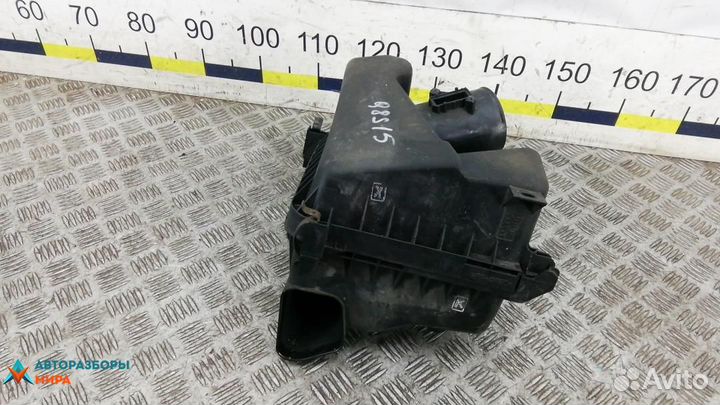 Корпус воздушного фильтра Toyota Avensis 3 (T270)