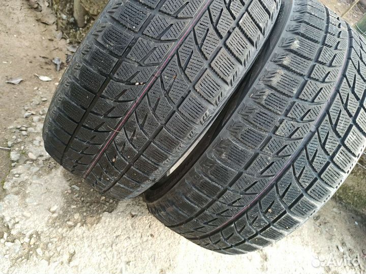 Bridgestone Blizzak WS-60 215/50 R17 95R