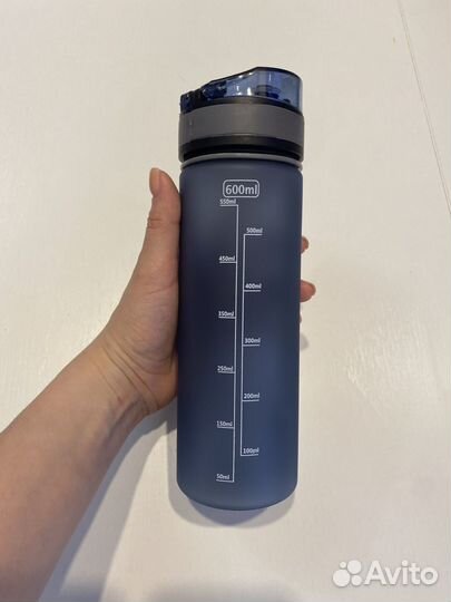 Бутылка для воды спортивная