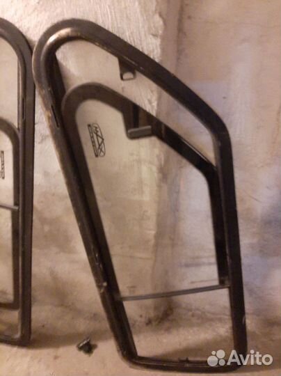 Стекла на кунг Митсубиси Л200