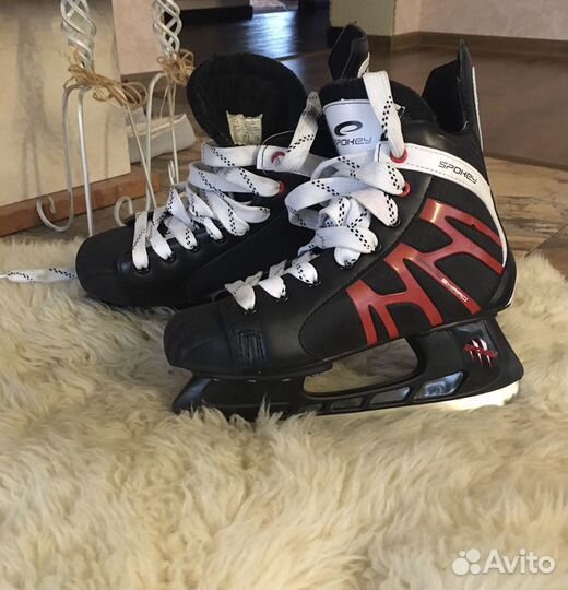 Коньки хоккейные