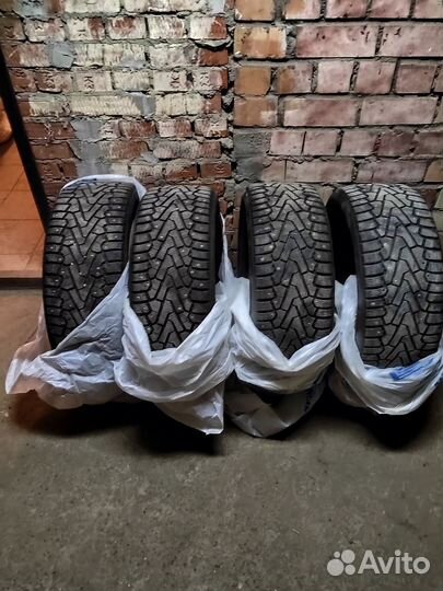 Pirelli Ice Zero 235/45 R19