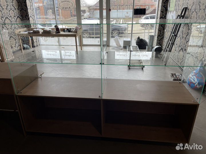 Стеклянная полка