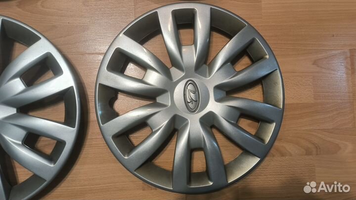 Оригинальные колпаки R15 Лада Веста