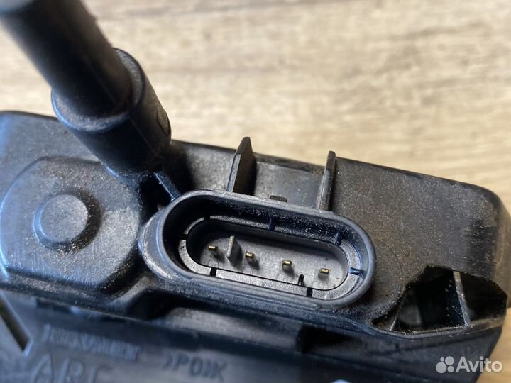 Nissan primera p12 задний левый замок двери