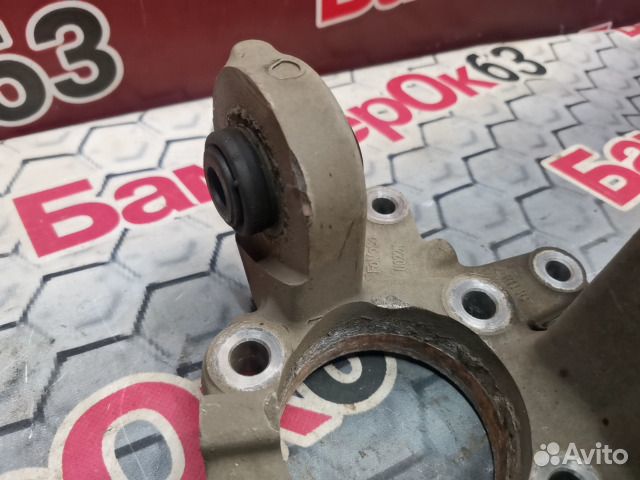 Кулак поворотный задний правый Ford Explorer