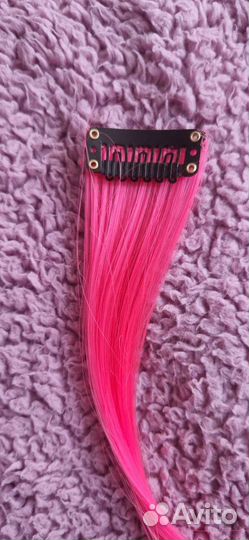 Цветные пряди на заколках