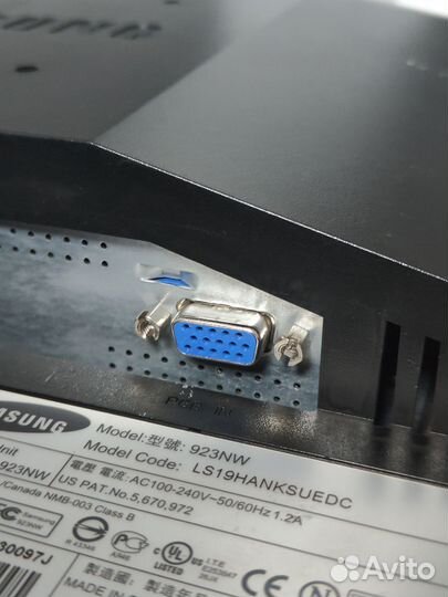 Монитор Samsung 923NW (19