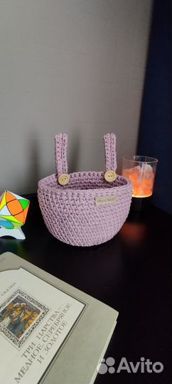 Подвесная корзинка вязаная