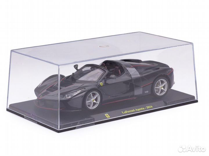 Модель 1:24 масштаба LaFerrari Aperta