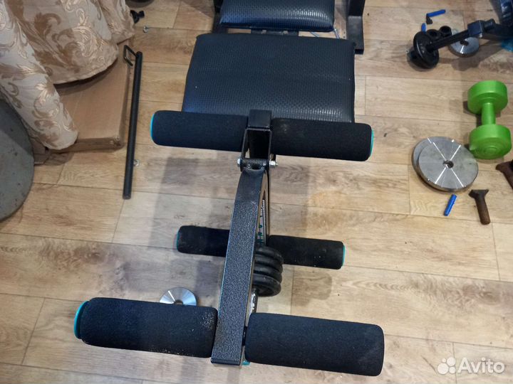 Скамья для жима лежа со штангой