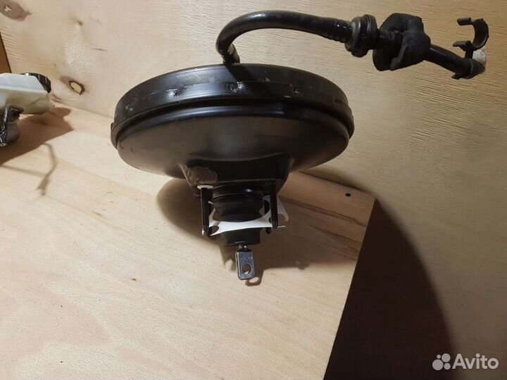 Вакуумник, тормозной цилиндр Ford focus