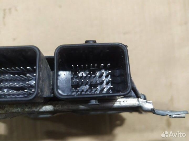 Блок управления двигателем Nissan Terrano