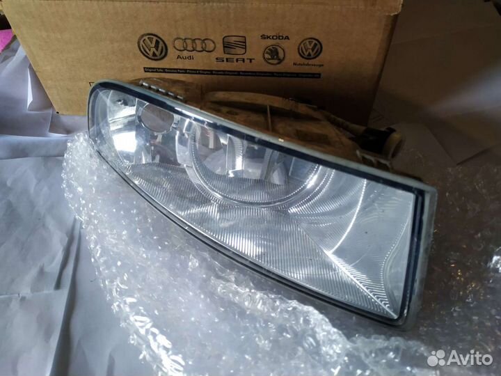 Фара противотуманная правая Шкода октавия
