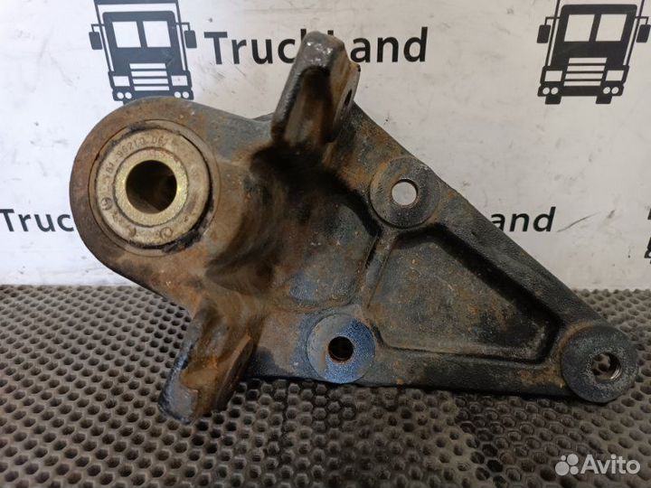 Кронштейн передней рессоры задний Man Tgx