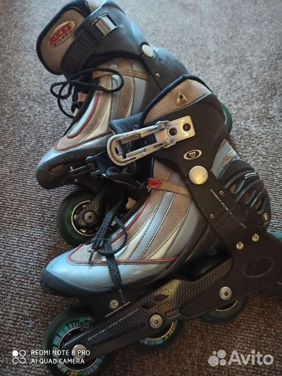 Роликовые коньки