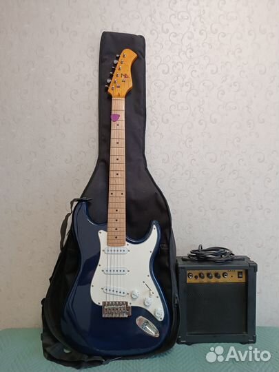 Электрогитара с комбоусилителем