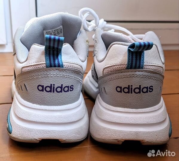 Кроссовки женские adidas 38 размер белые