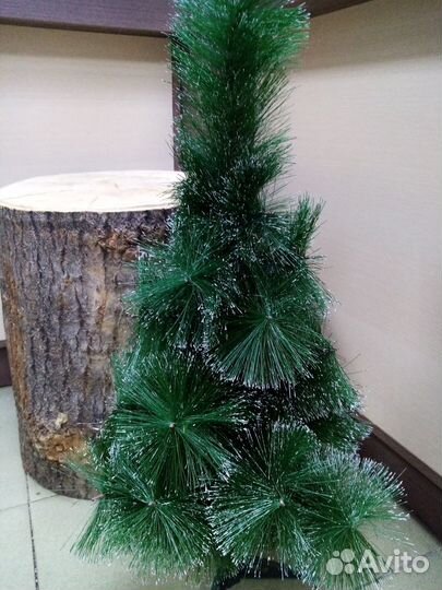 Сосна с игрушками