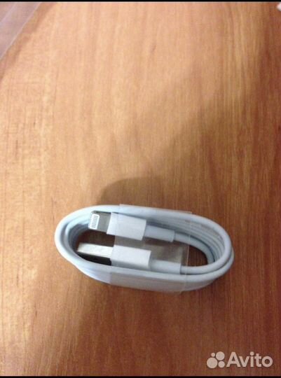 Кабель на айфон