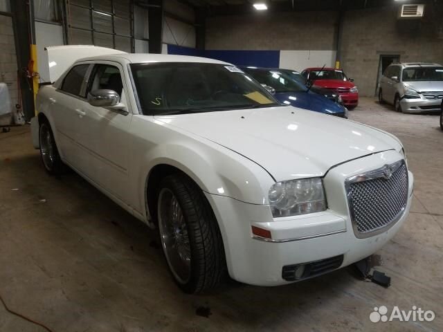 Разбор на запчасти Chrysler 300C 2004-2011