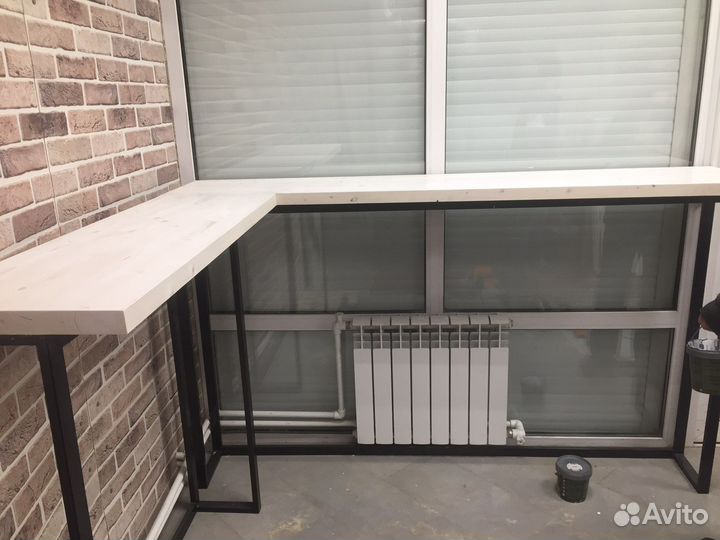 Барная стойка, барные стулья и другая мебель