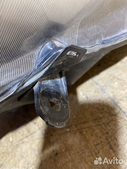 Фара передняя правая Lancia Phedra 141945