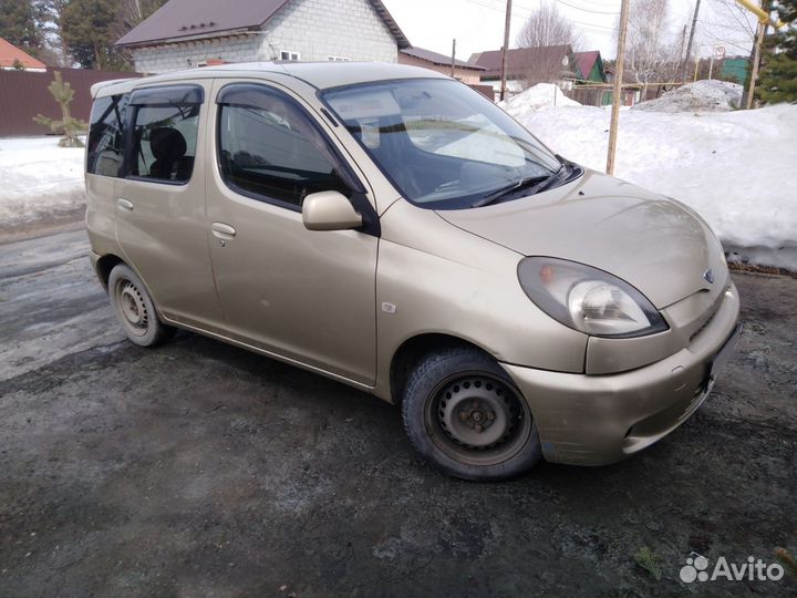 Toyota Funcargo 1.3 AT, 2001, 398 070 км